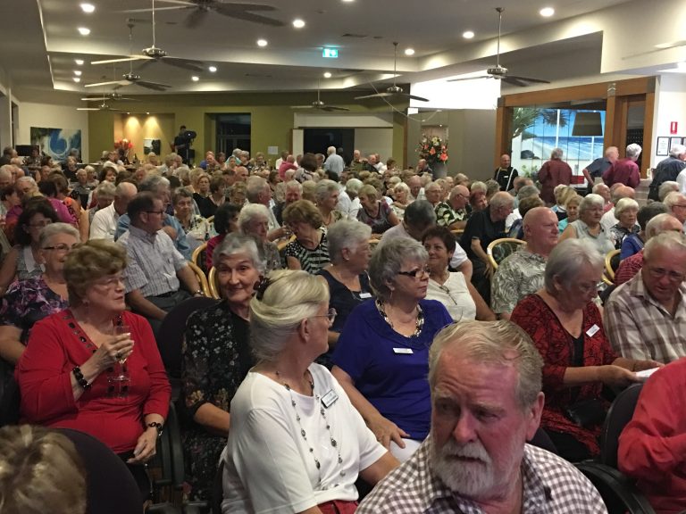 sell-out-crowd-at-the-lions-den-show